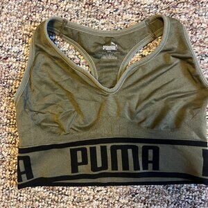 PUMA Women's Seamless Sports Bra Army Green Size Medium